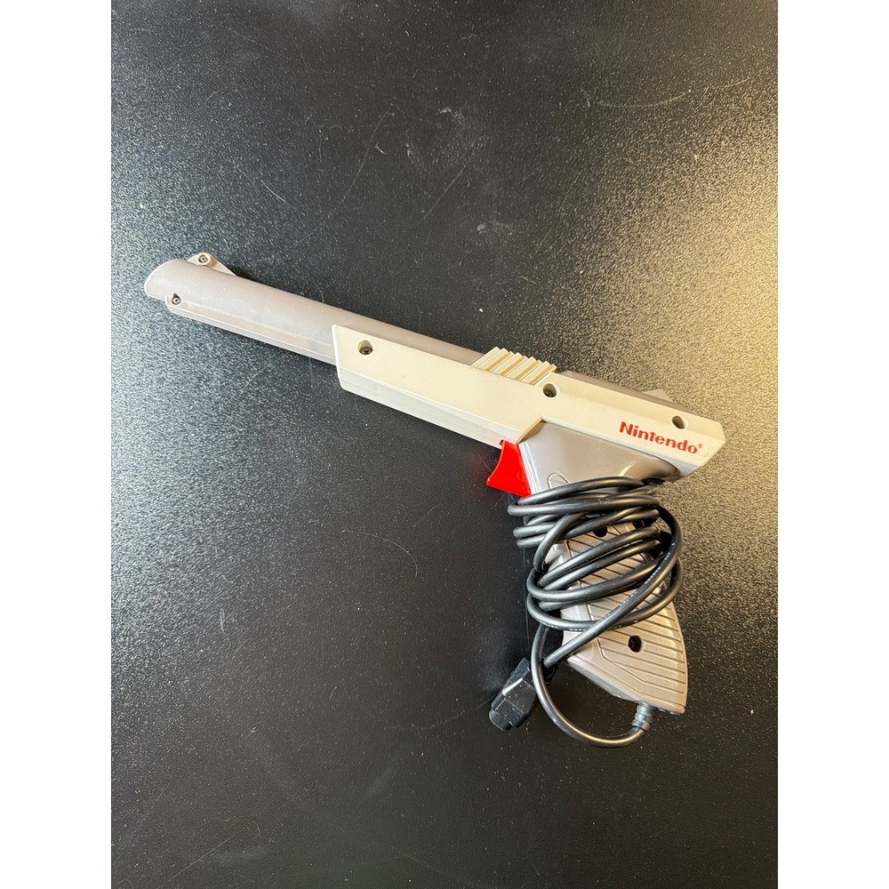 Original Nintendo NES Zapper Light Gun Gray Made In Japan Tested Retro Gaming